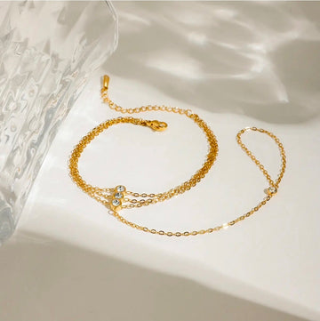Dainty Glow Hand Chain