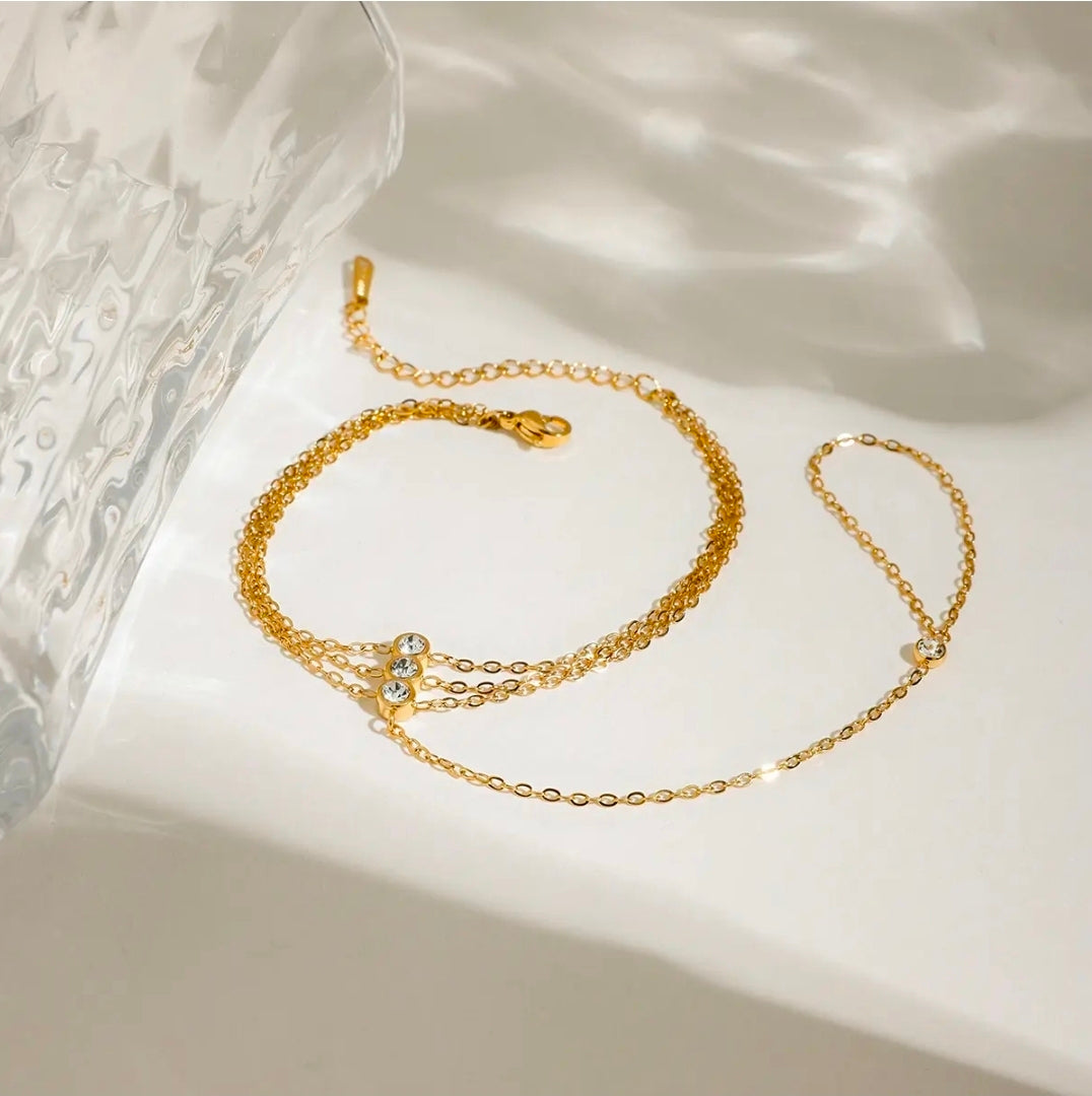 Dainty Glow Hand Chain