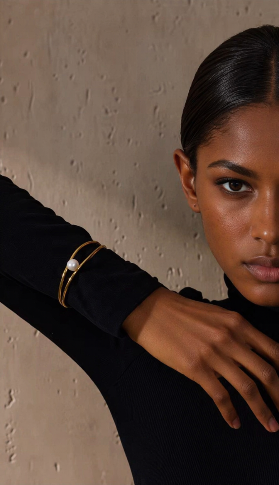 Golden Embrace Pearl Cuff